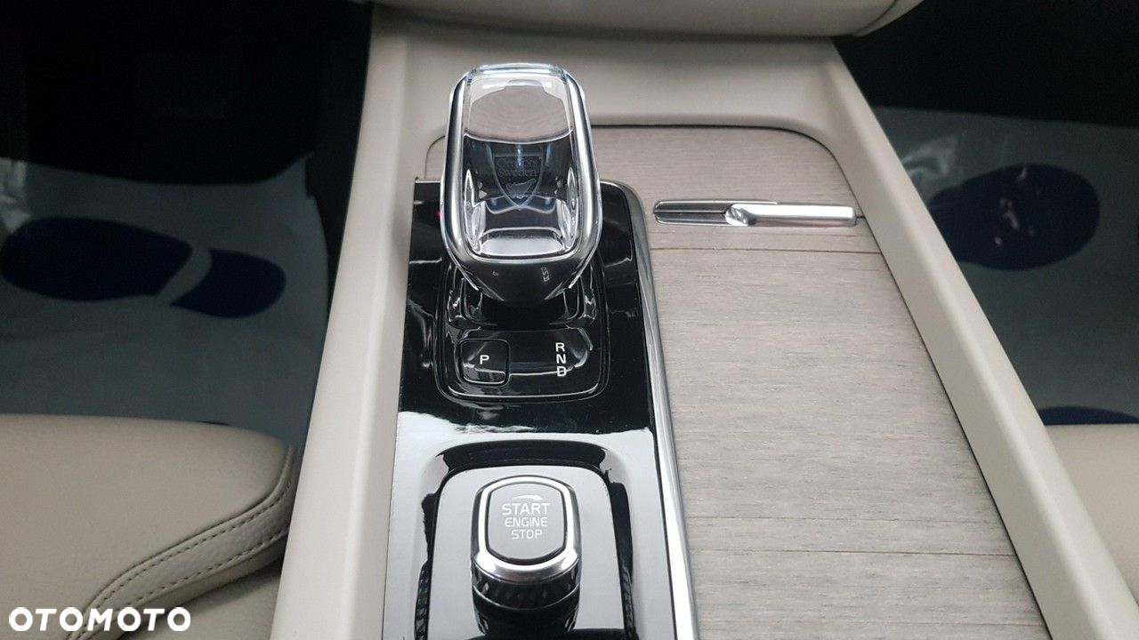 Volvo XC 60 - 30