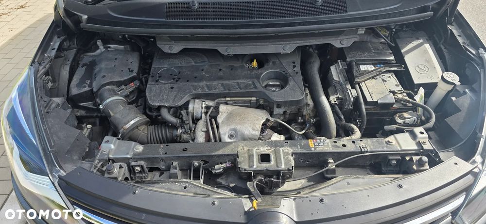 Opel Zafira Tourer 1.6 SIDI Turbo Active - 32