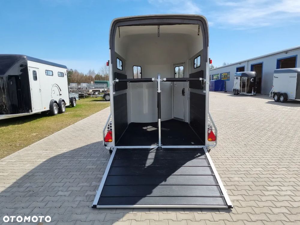 Cheval Liberte Gold 3 - 20