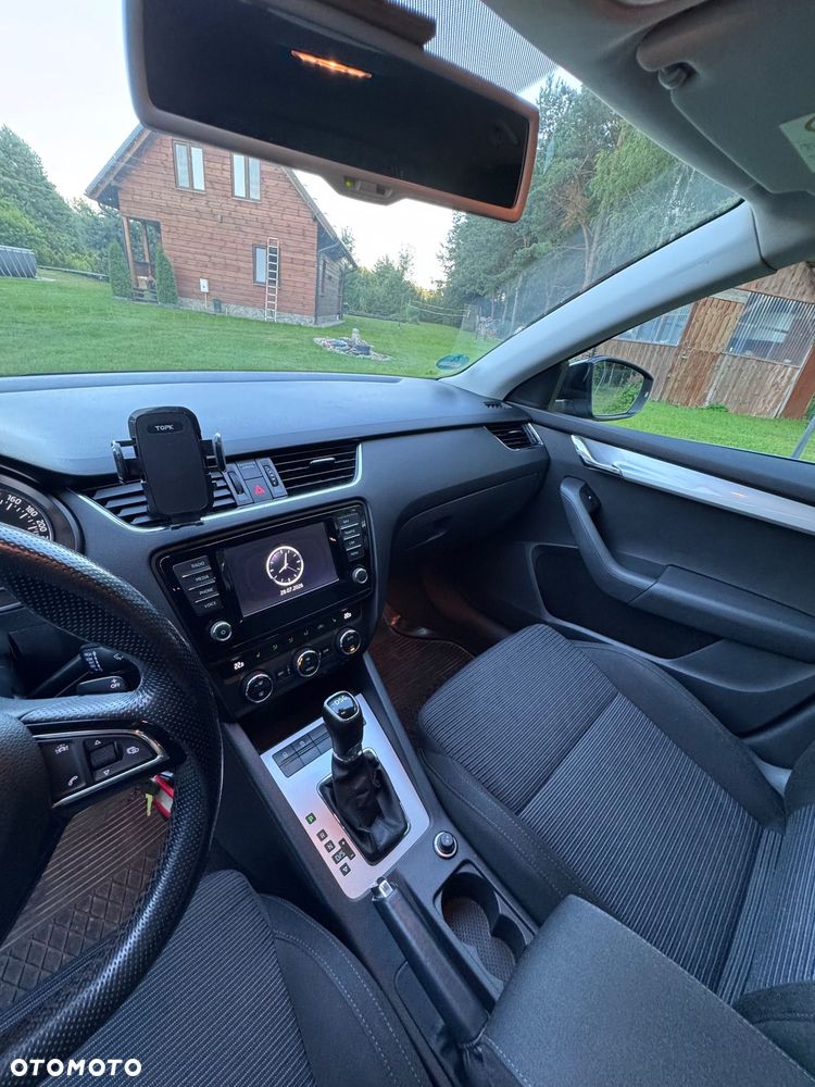 Skoda Octavia 2.0 TDI DSG RS - 13