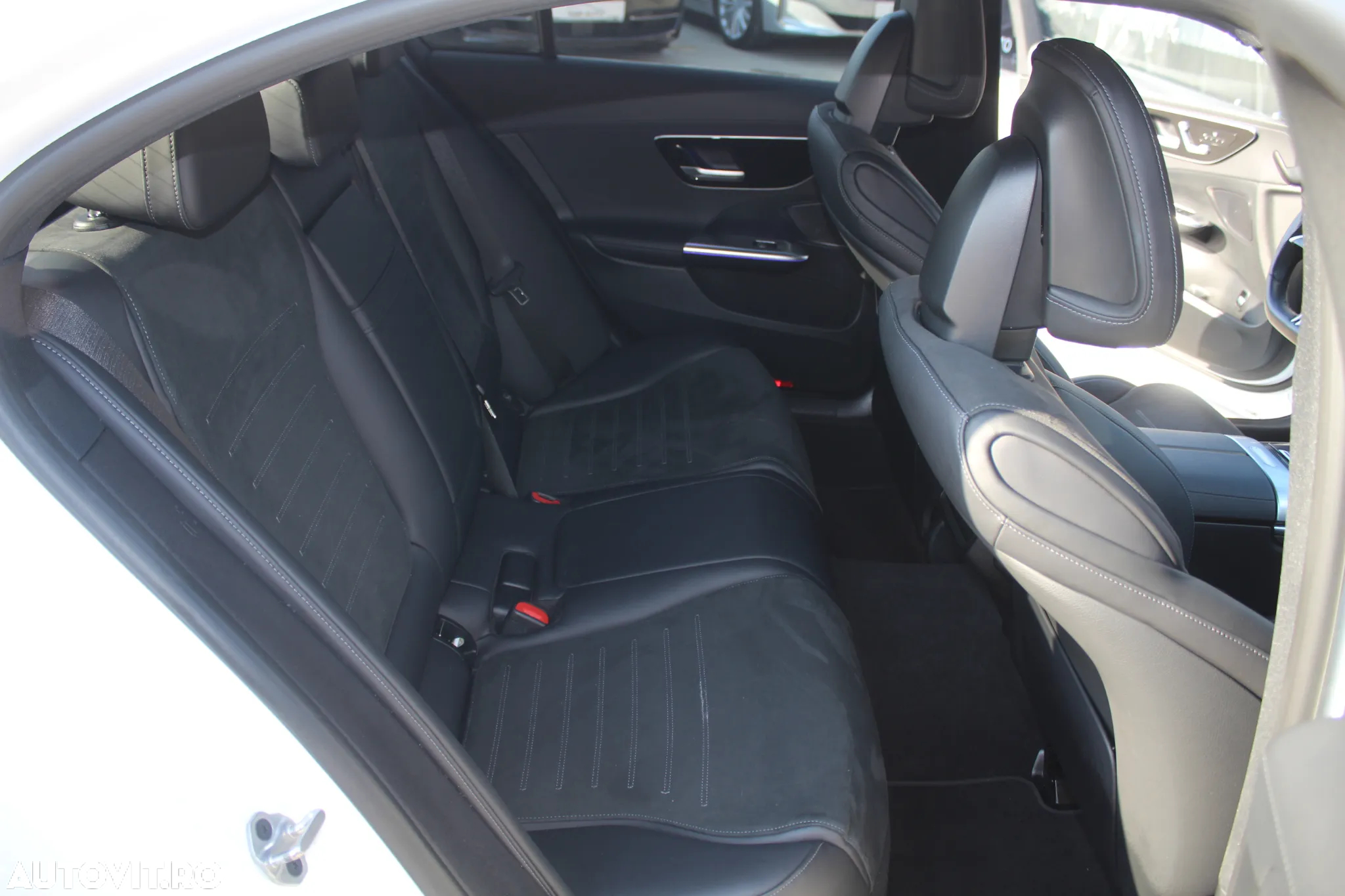 Mercedes-Benz C 200 4Matic 9G-TRONIC - 20