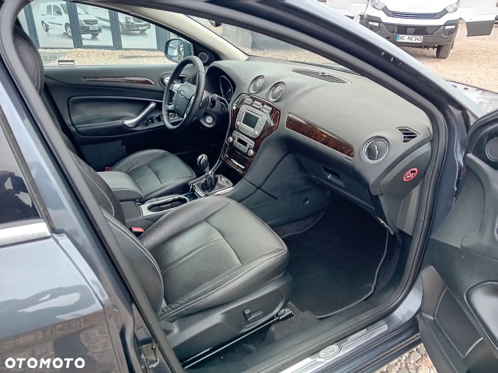 Ford Mondeo Turnier 2.0 TDCi Ambiente - 14