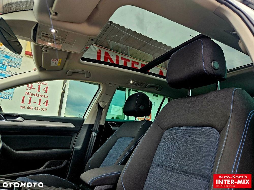 Volkswagen Passat - 32