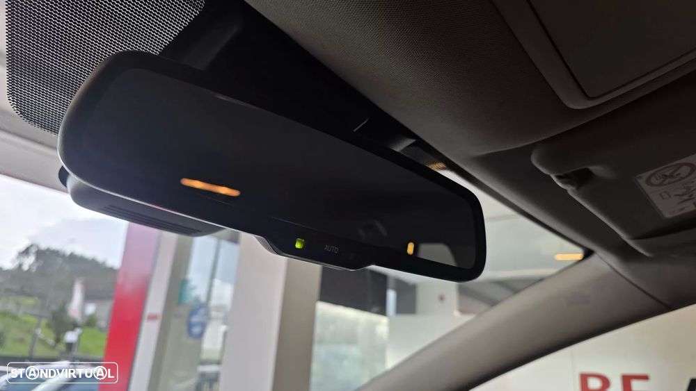 Toyota Avensis Touring Sports 2.0 D-4D Exclusive+GPS - 45