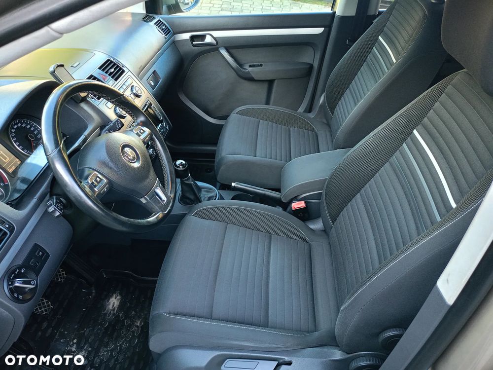 Volkswagen Touran 1.6 TDI DPF BlueMotion Technology Cup - 17
