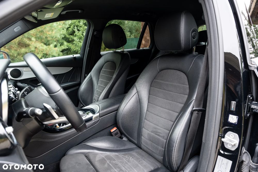 Mercedes-Benz GLC 200 d 4Matic 9G-TRONIC AMG Line - 24