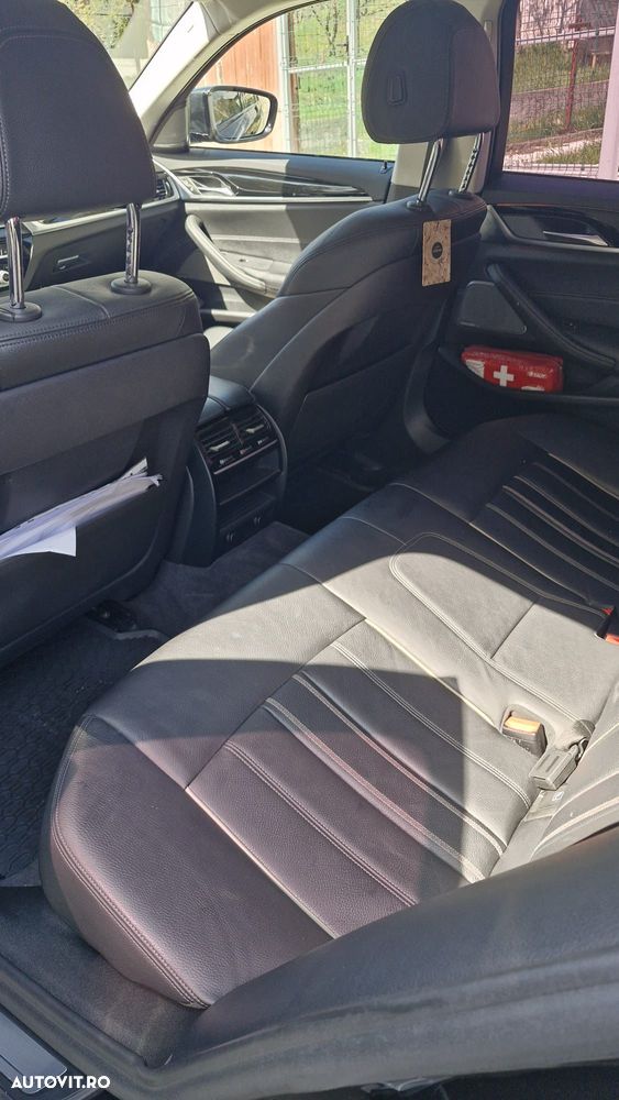 BMW Seria 5 530i xDrive Aut. Sport Line - 8