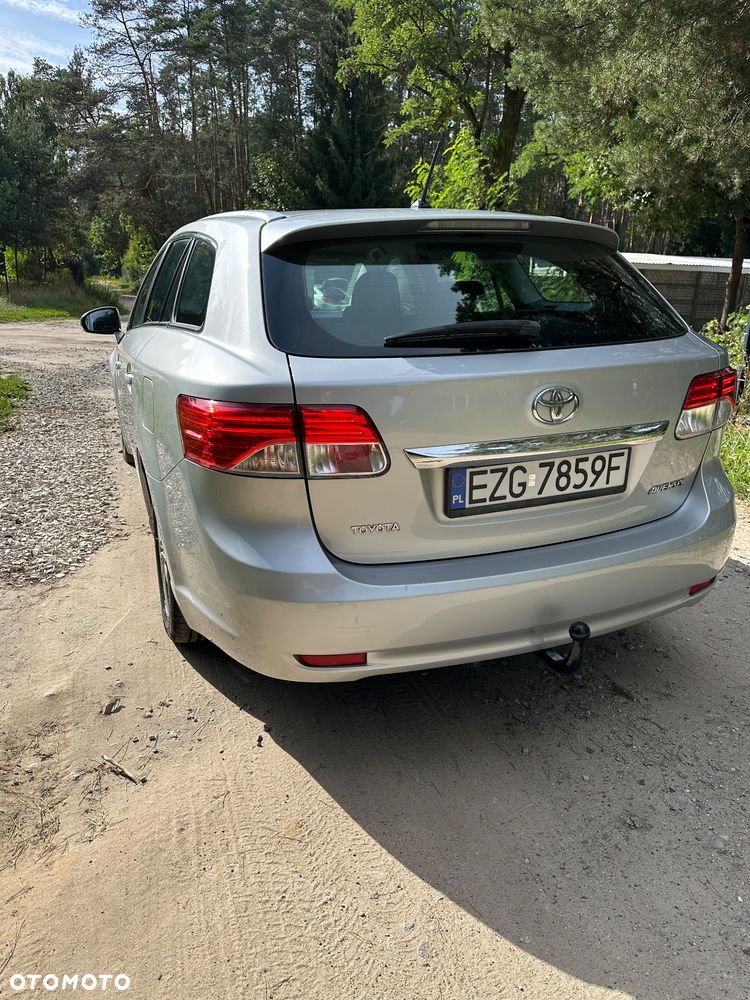 Toyota Avensis 1.8 Executive - 6