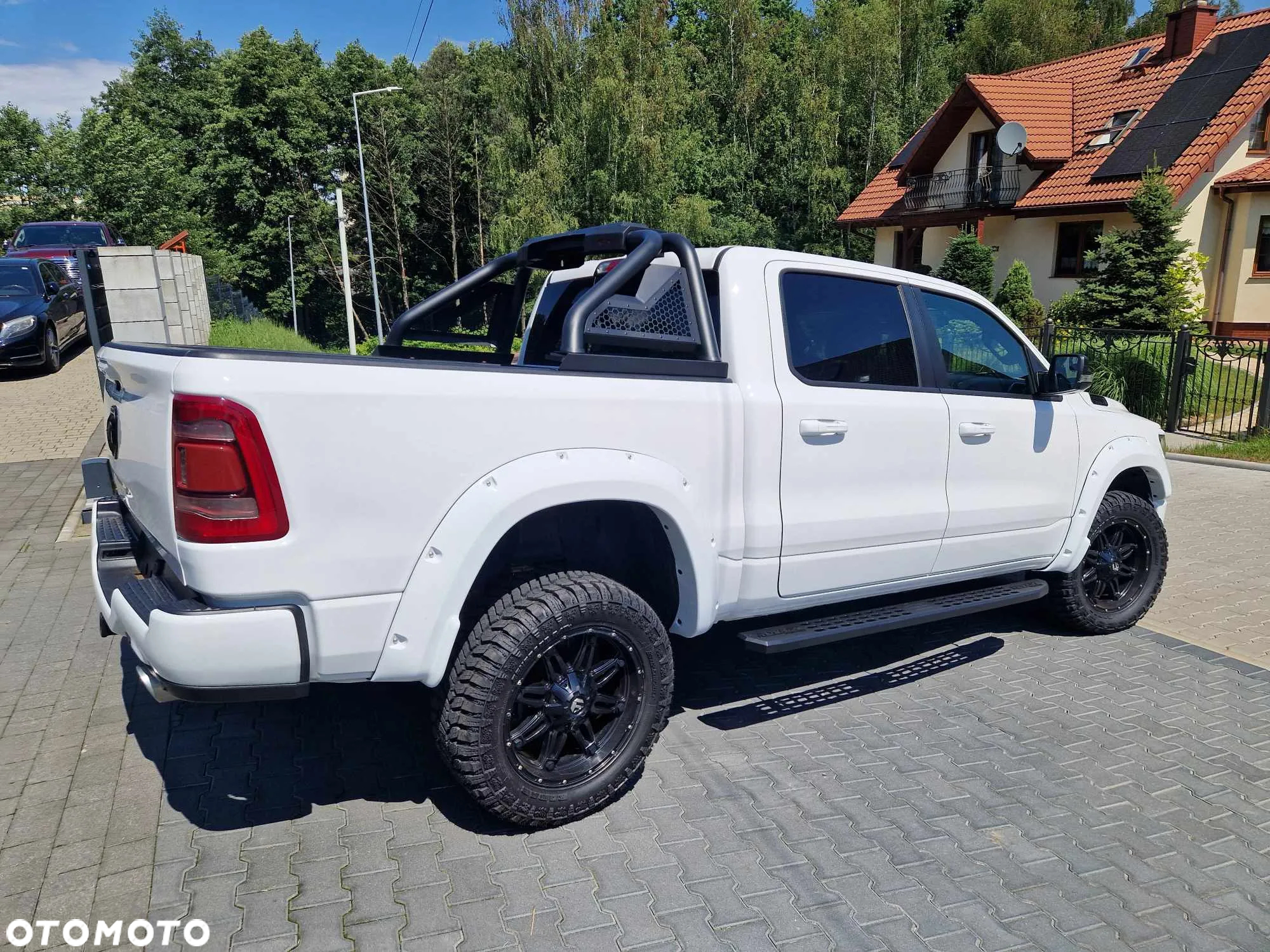 Dodge RAM 1500 5.7 4x4 - 17