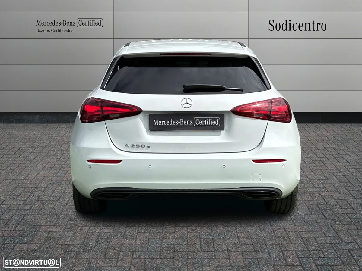 Mercedes-Benz A 250 e - 7