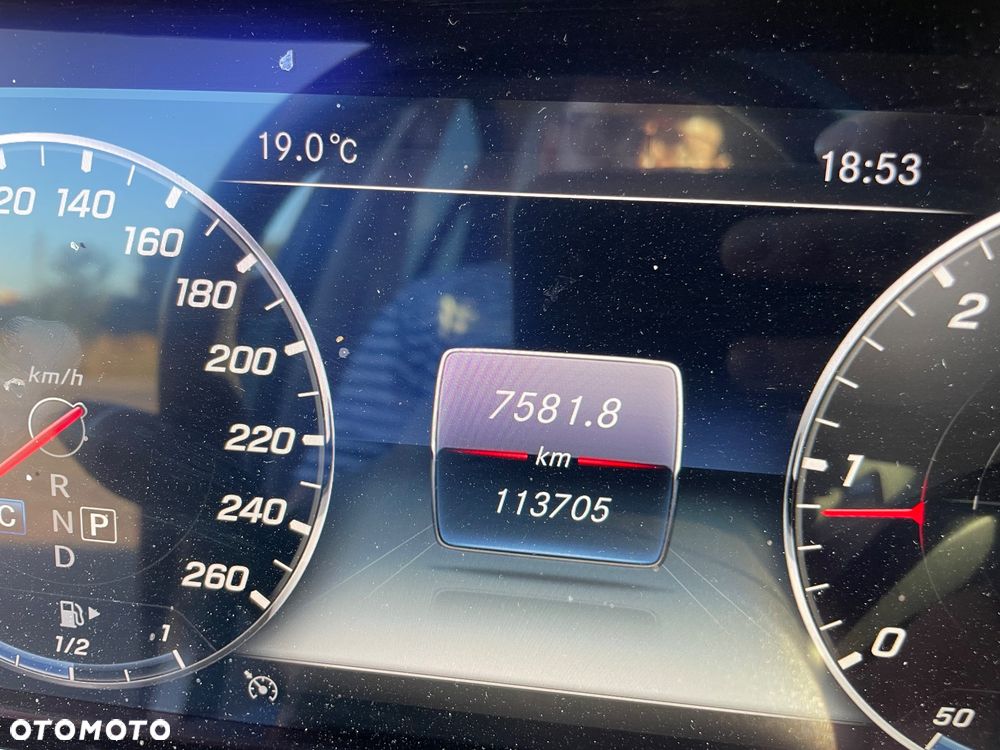 Mercedes-Benz Klasa E 220 d 4-Matic 9G-TRONIC - 9