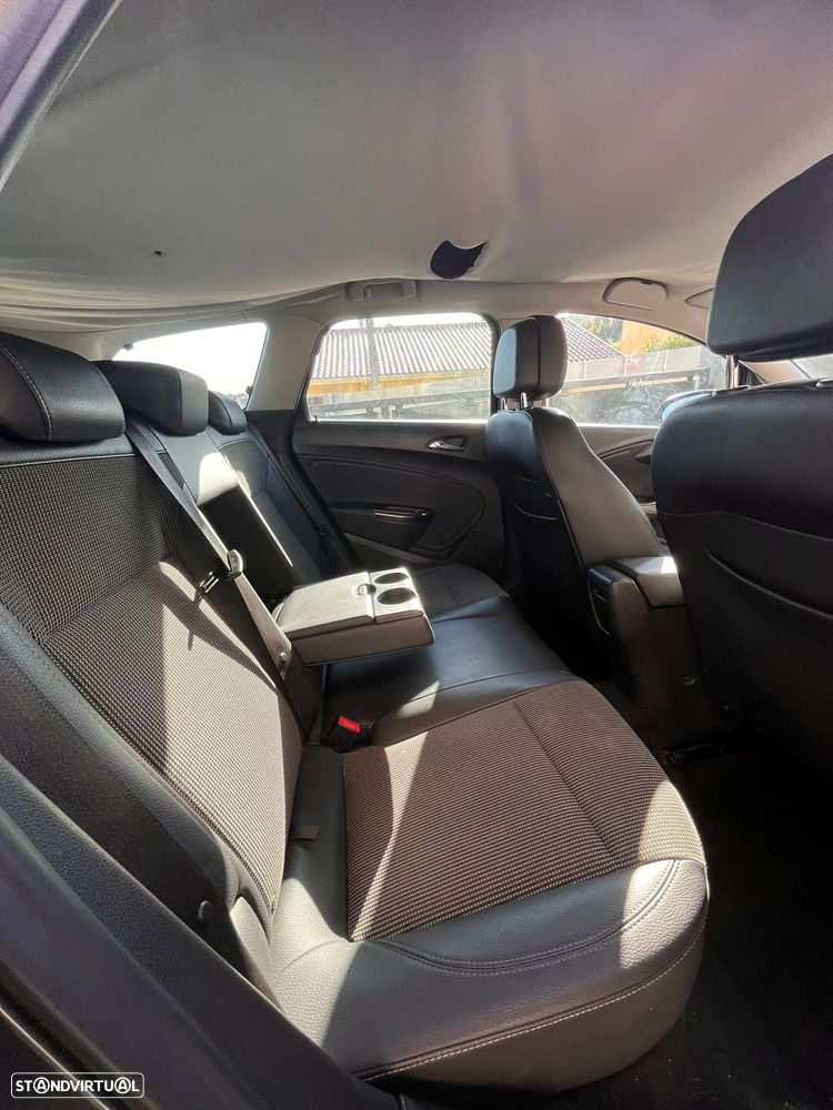 Opel Astra Sports Tourer - 6