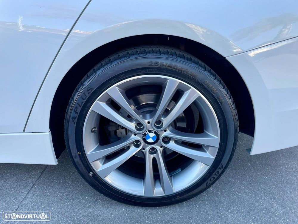BMW 320 d Touring Line Sport Auto - 11