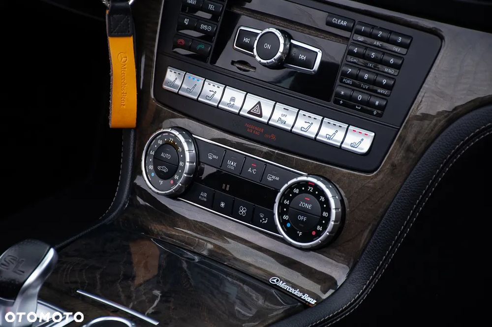 Mercedes-Benz SL - 19