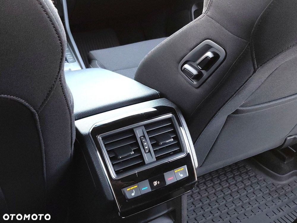 Skoda Superb 2.0 TDI SCR Style DSG - 20