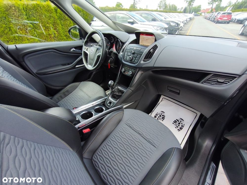 Opel Zafira - 9