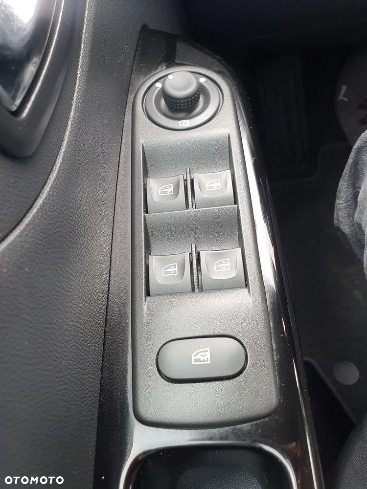 Renault Captur ENERGY TCe 120 LIMITED - 24