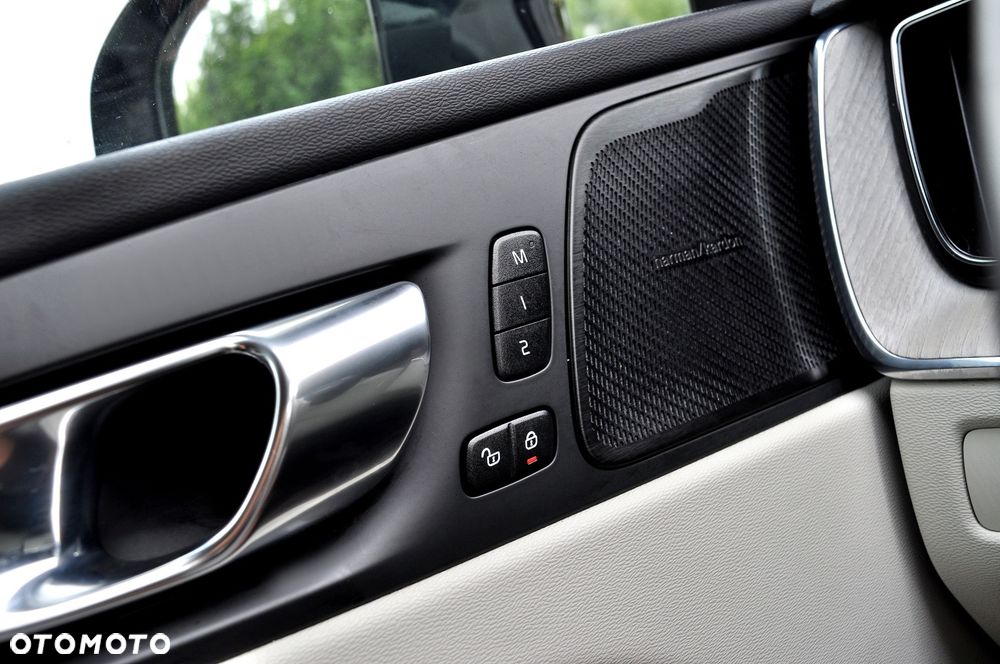 Volvo XC 60 B4 D Geartronic RDesign - 30