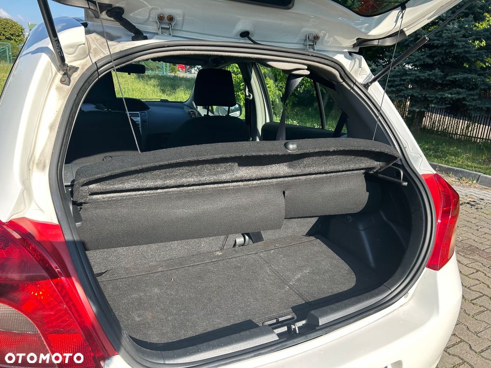 Toyota Yaris 1.0 Luna - 9