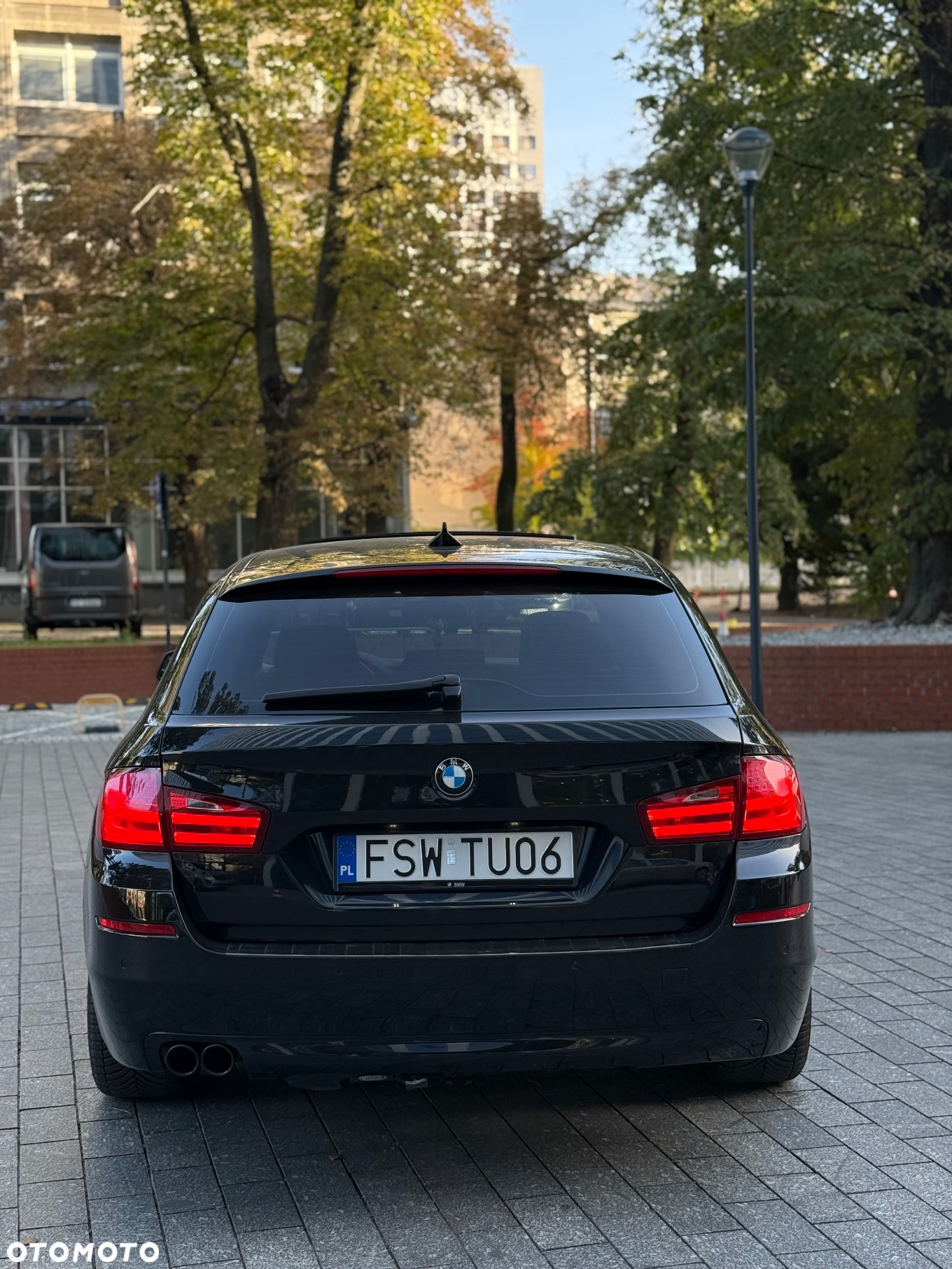 BMW Seria 5 520i Touring Luxury Line - 7