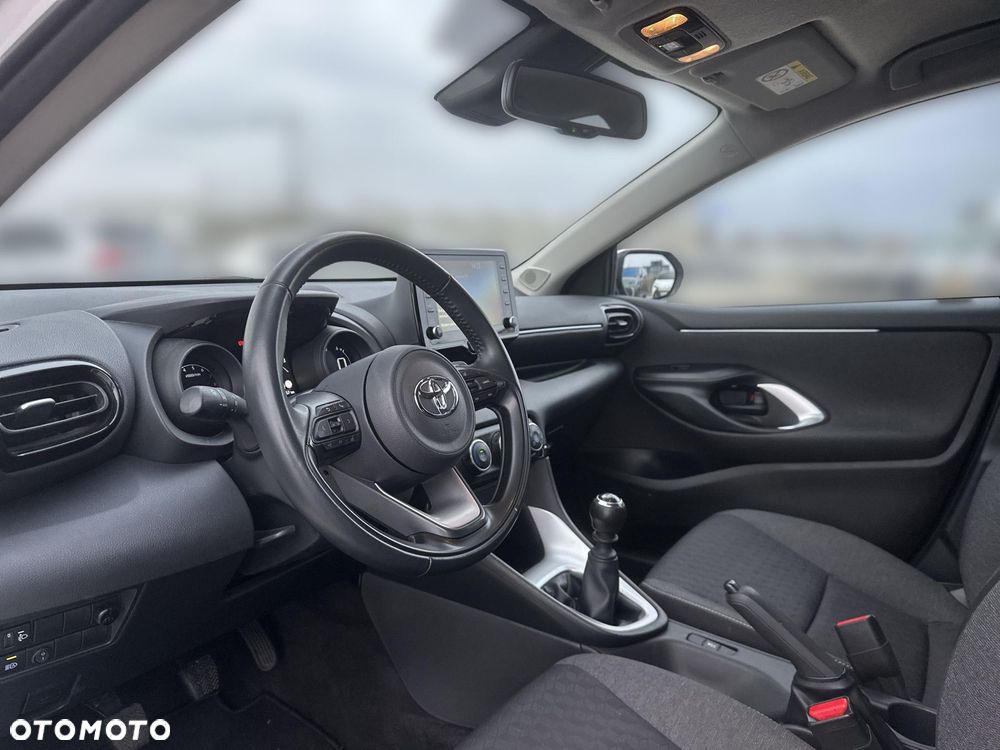 Toyota Yaris - 10