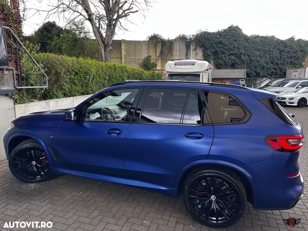BMW X5 M M50i - 38