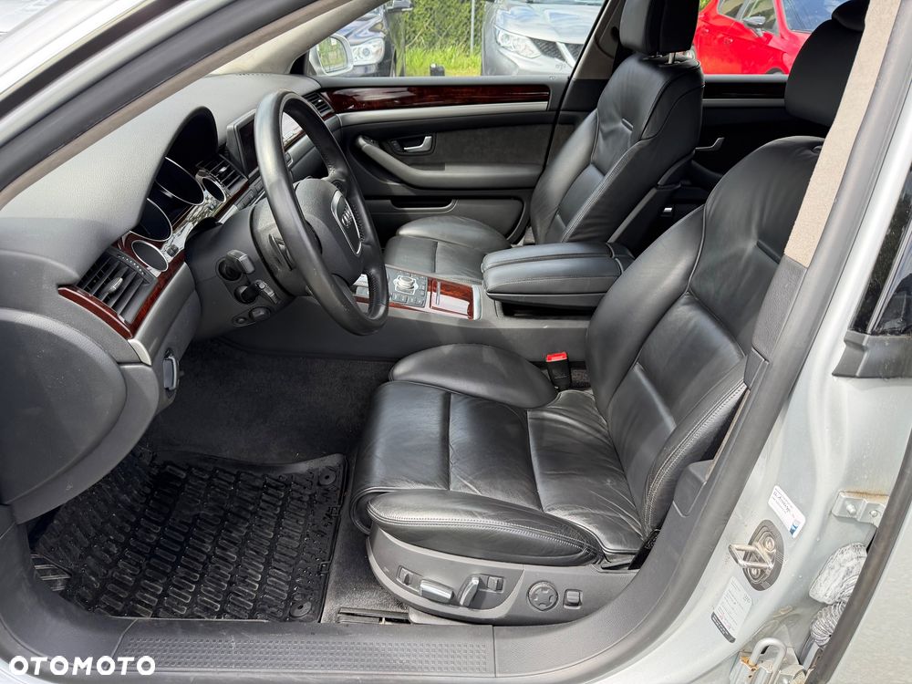 Audi A8 4.2 Quattro - 29