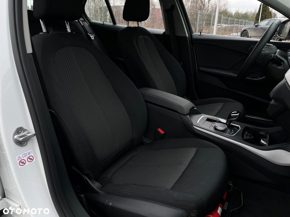 BMW Seria 1 118i - 11