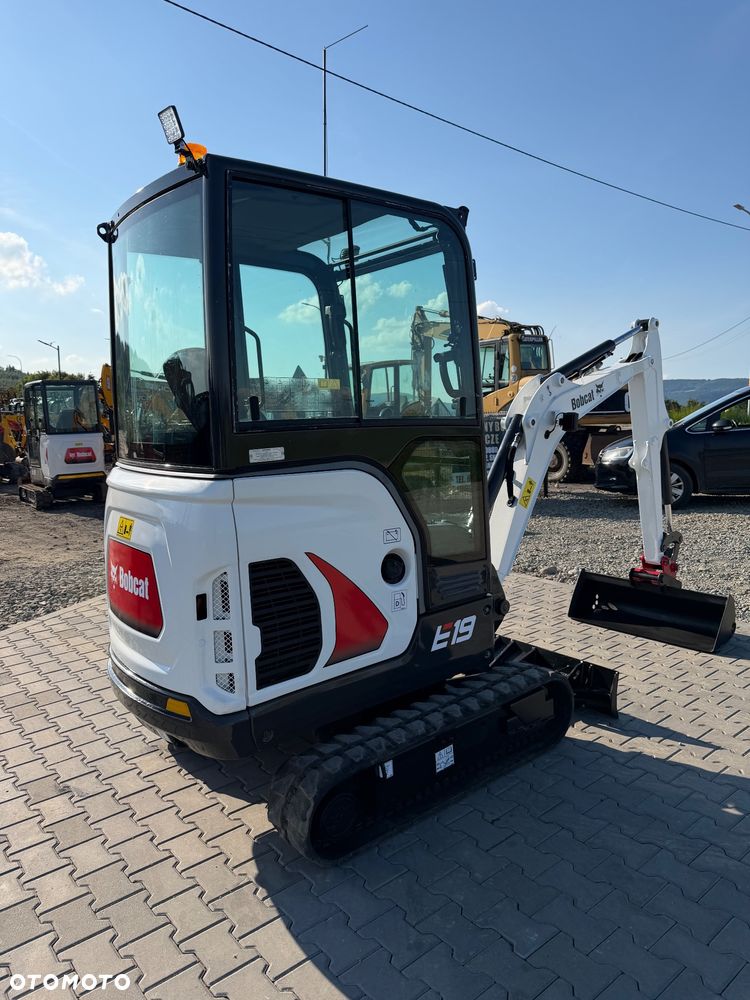 Bobcat E19 - 13