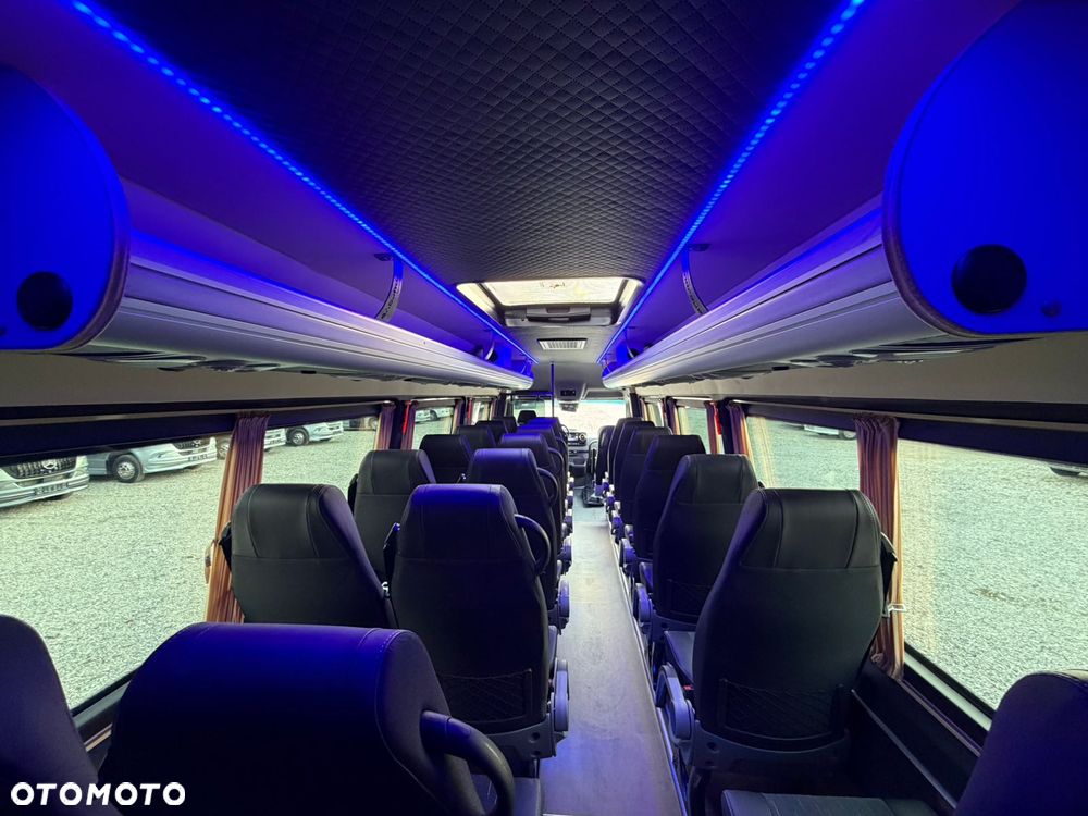 Mercedes-Benz Sprinter 519 - 29