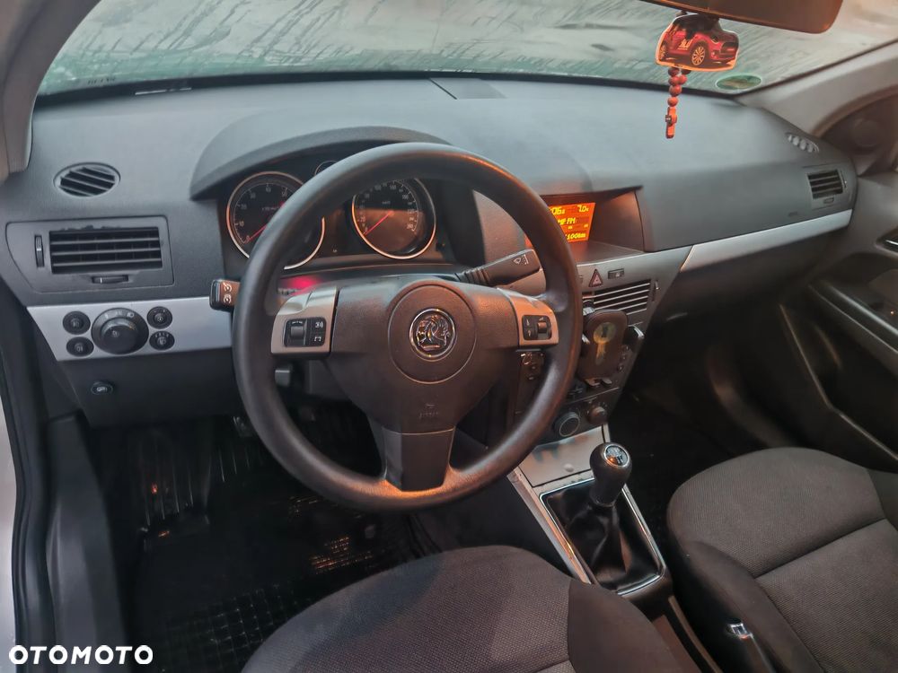 Opel Astra 1.6 - 10