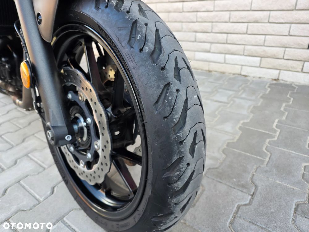 Yamaha MT - 9