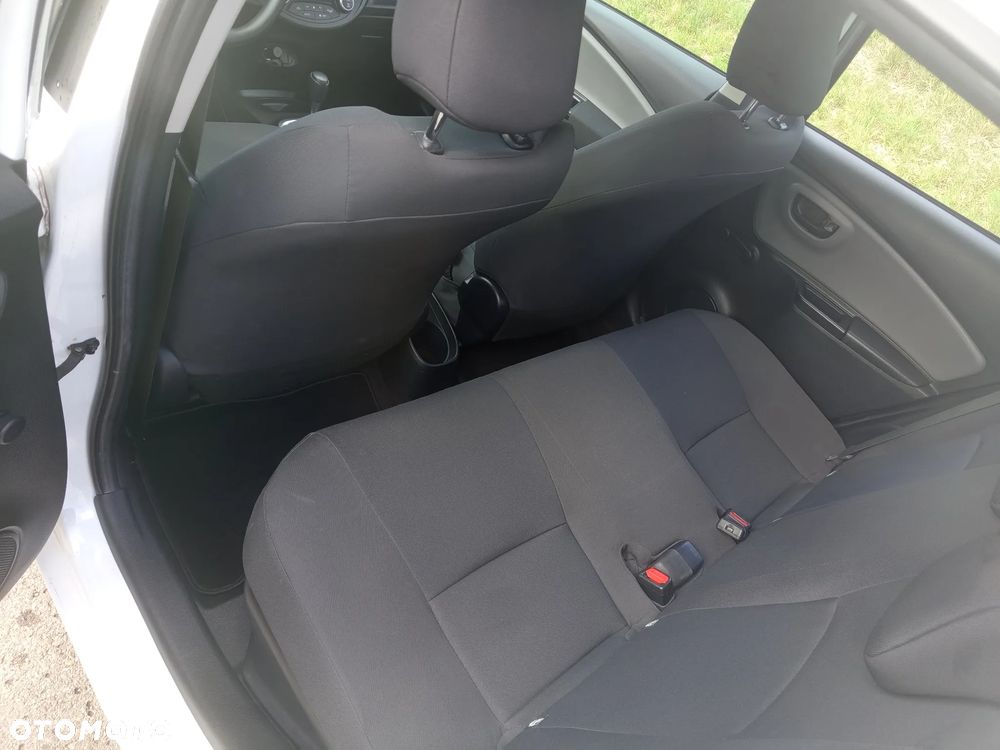 Toyota Yaris - 18