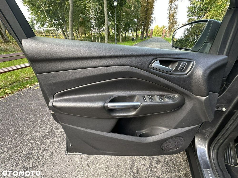 Ford Kuga - 18