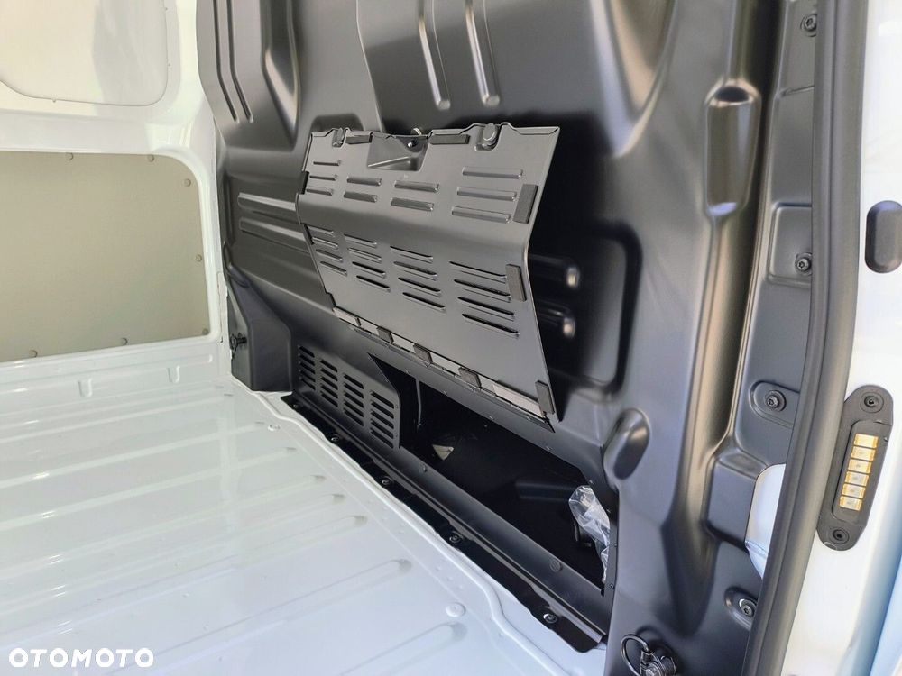 Volkswagen Transporter Furgon silnik: 2,0 l TDI 150 KM / skrzynia biegów: 6-biegowa manualna rozstaw osi: 3100 mm - 11