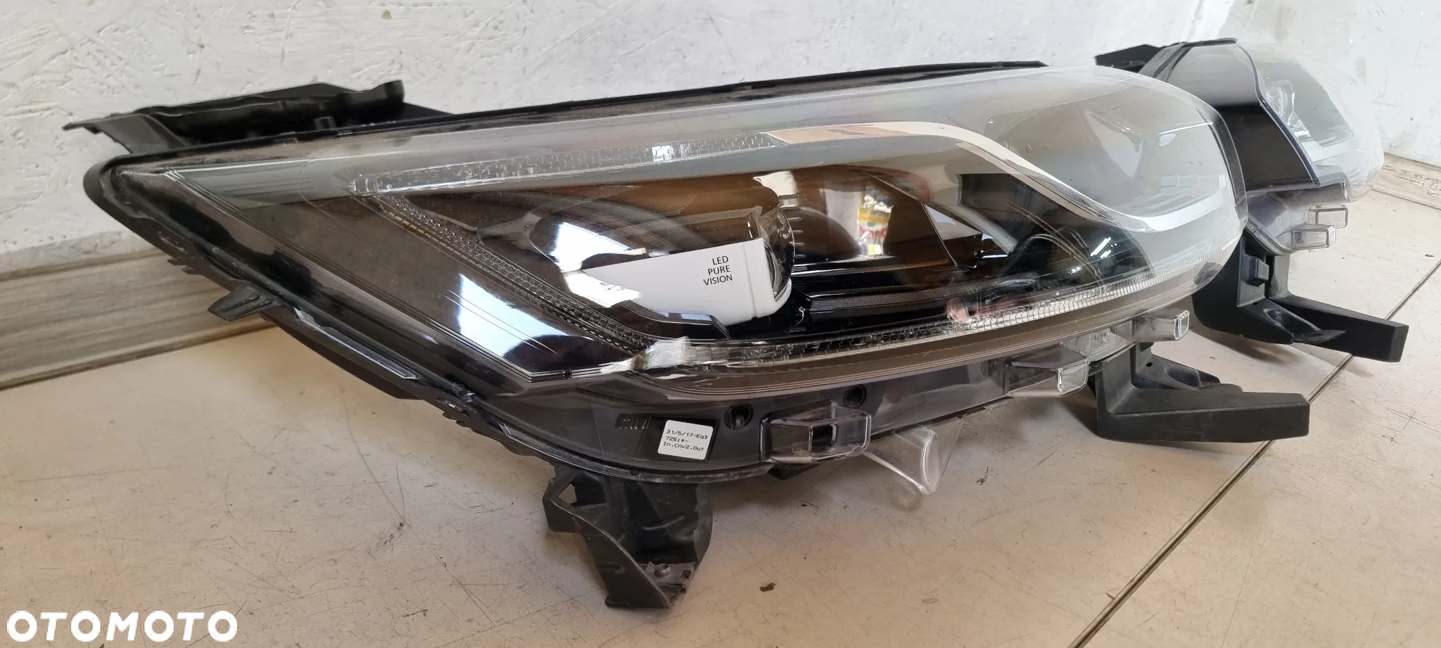 Lampa PURE LED przód prawa lewa RENAULT ESPACE V 5 - 2