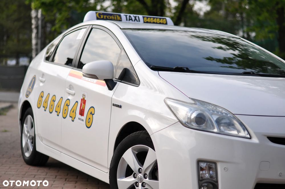 Toyota Prius 1.8 HSD Life - 9