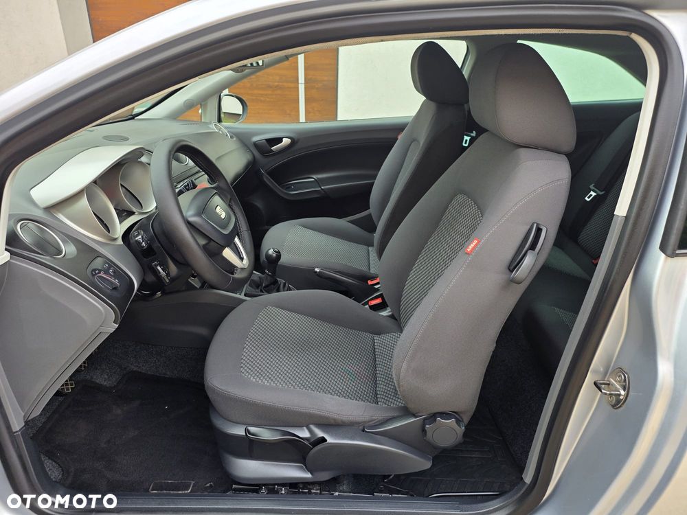 Seat Ibiza SC 1.4 16V Reference - 8