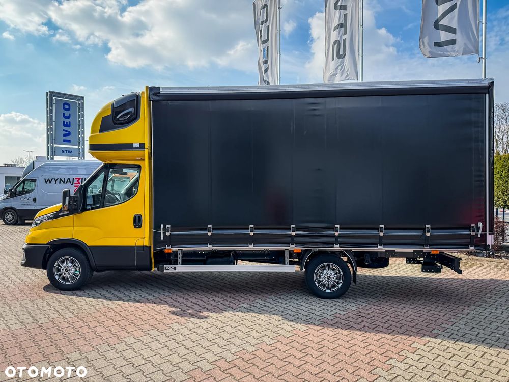 Iveco Daily 35S18HA8 3.0 Diesel 180 KM AT8 ZF Plandeka z kabiną sypialną! GSC Zabudowy! - 13