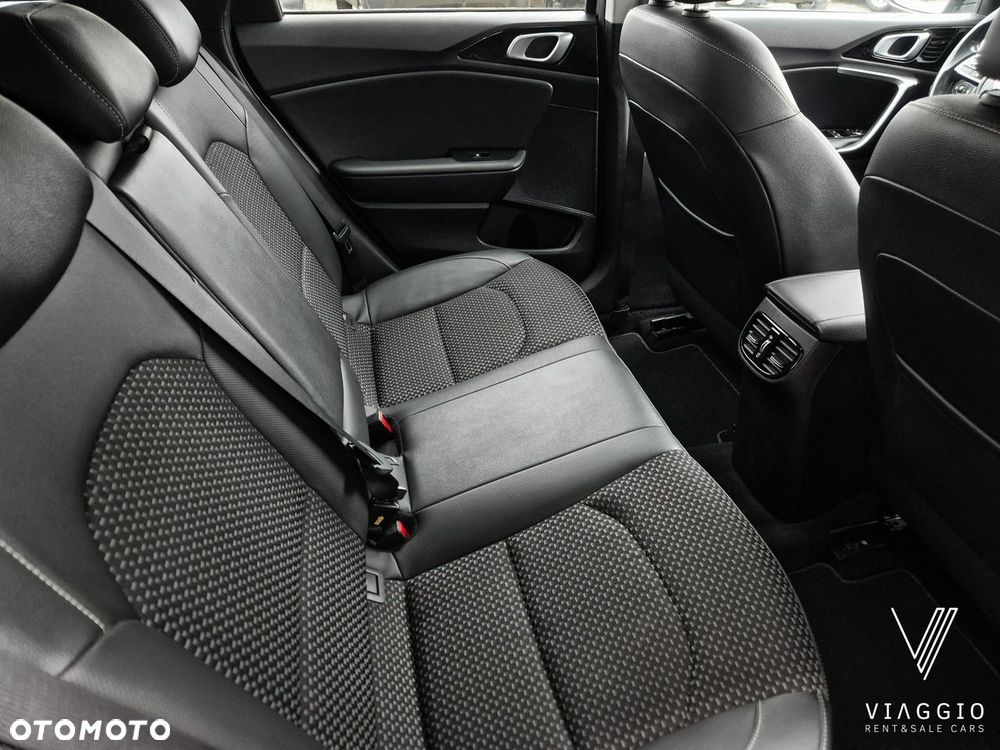 Kia Ceed 1.5 T-GDI L Business Line Plus - 17