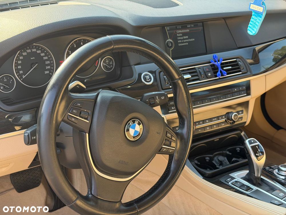 BMW Seria 5 523i - 11