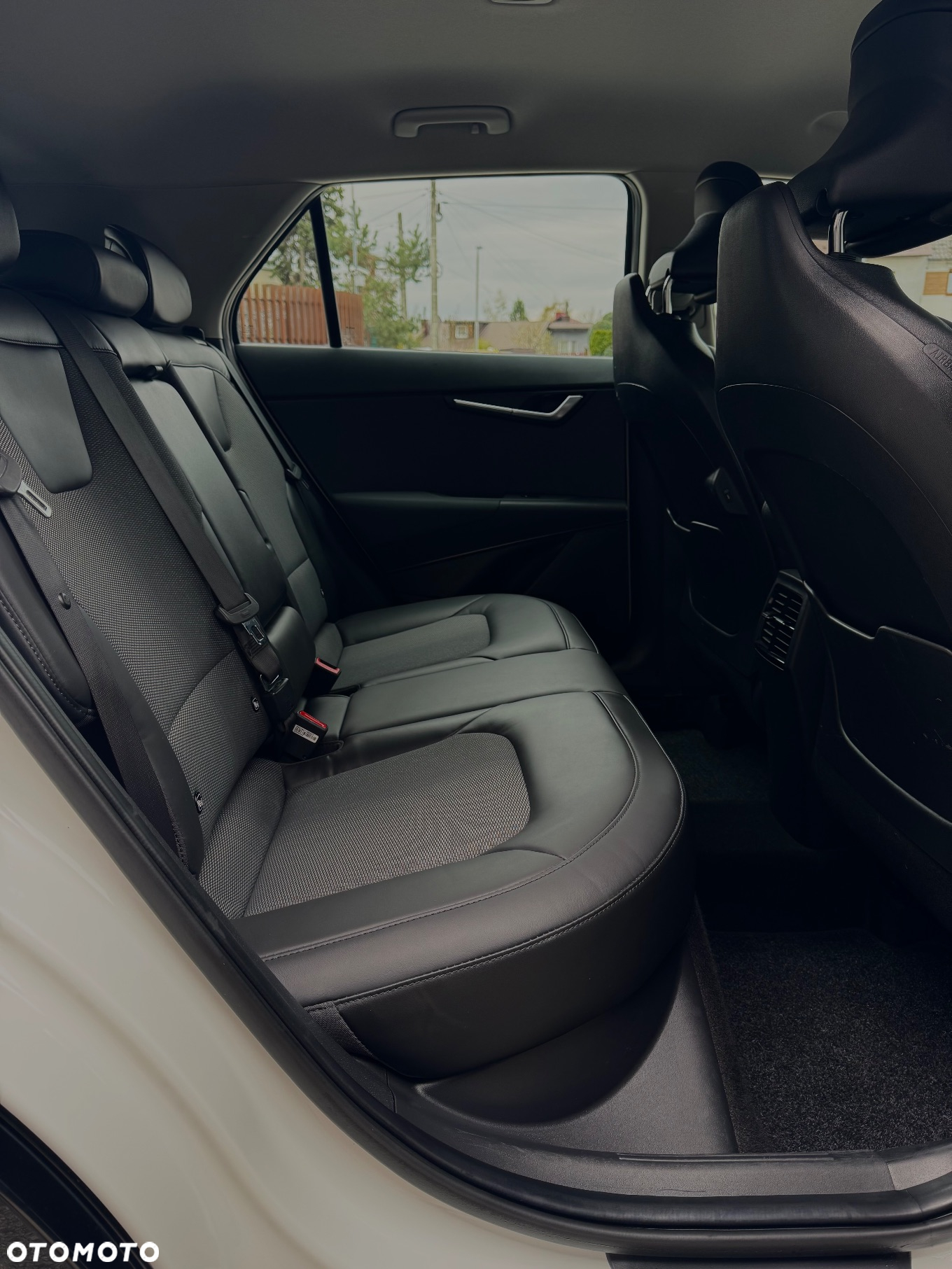 Kia Niro 1.6 GDI Plug-in Hybrid L Business Line - 26