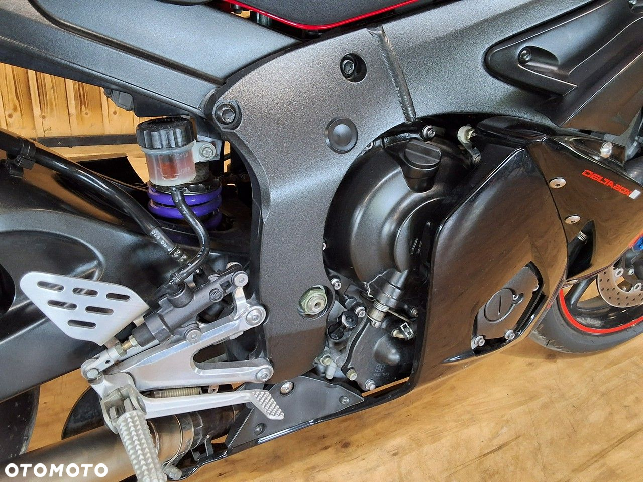 Yamaha R6 - 10