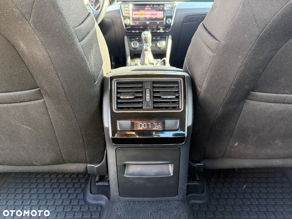 Skoda Superb 2.0 TDI Ambition - 15
