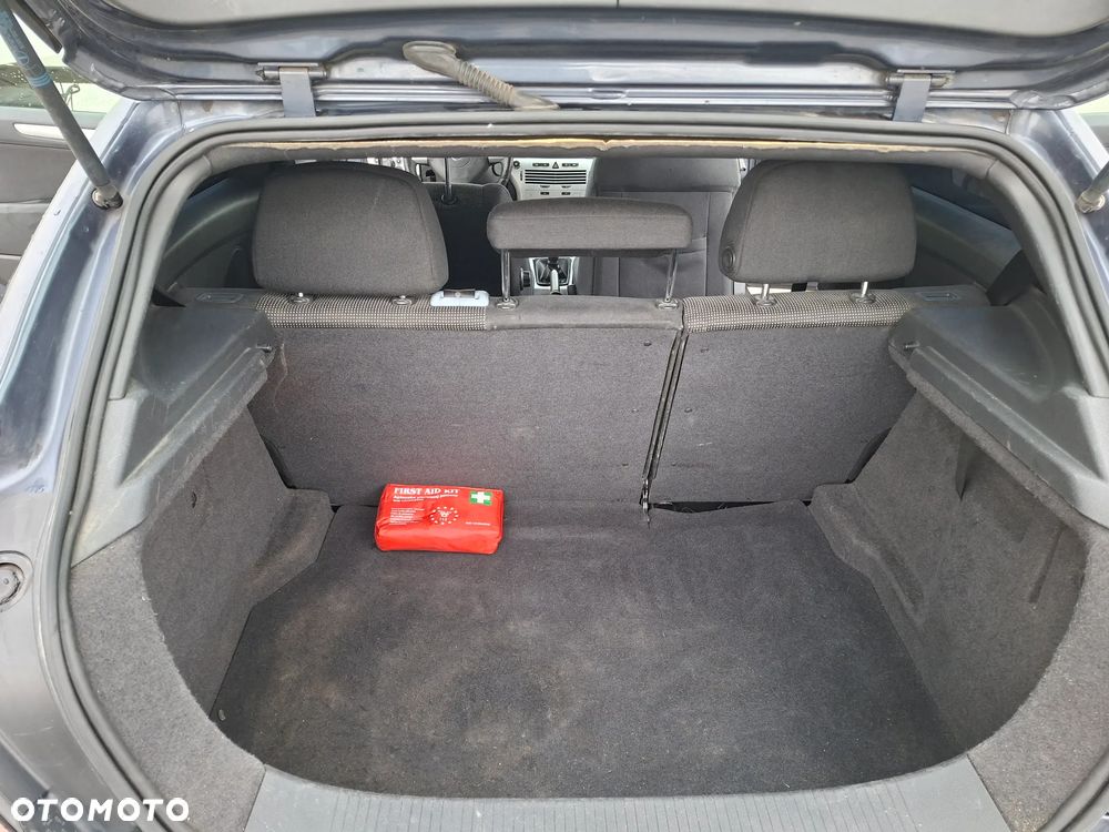 Opel Astra 2.0 T Sport - 14