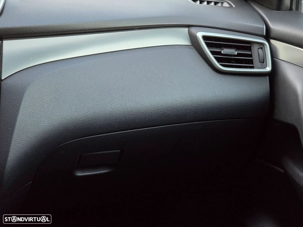 Nissan Qashqai 1.2 DIG-T Acenta Connect - 20