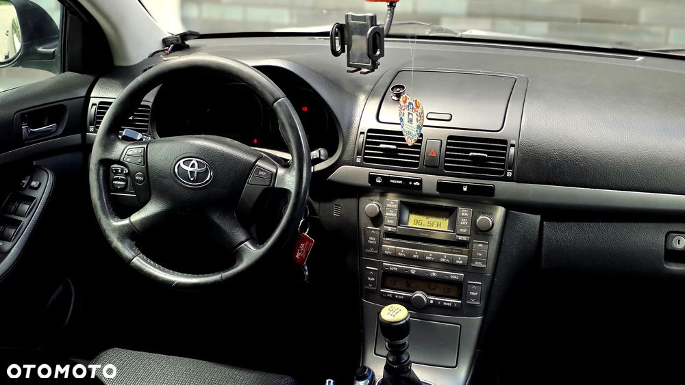 Toyota Avensis 2.0 D-4D Sol Premium - 2
