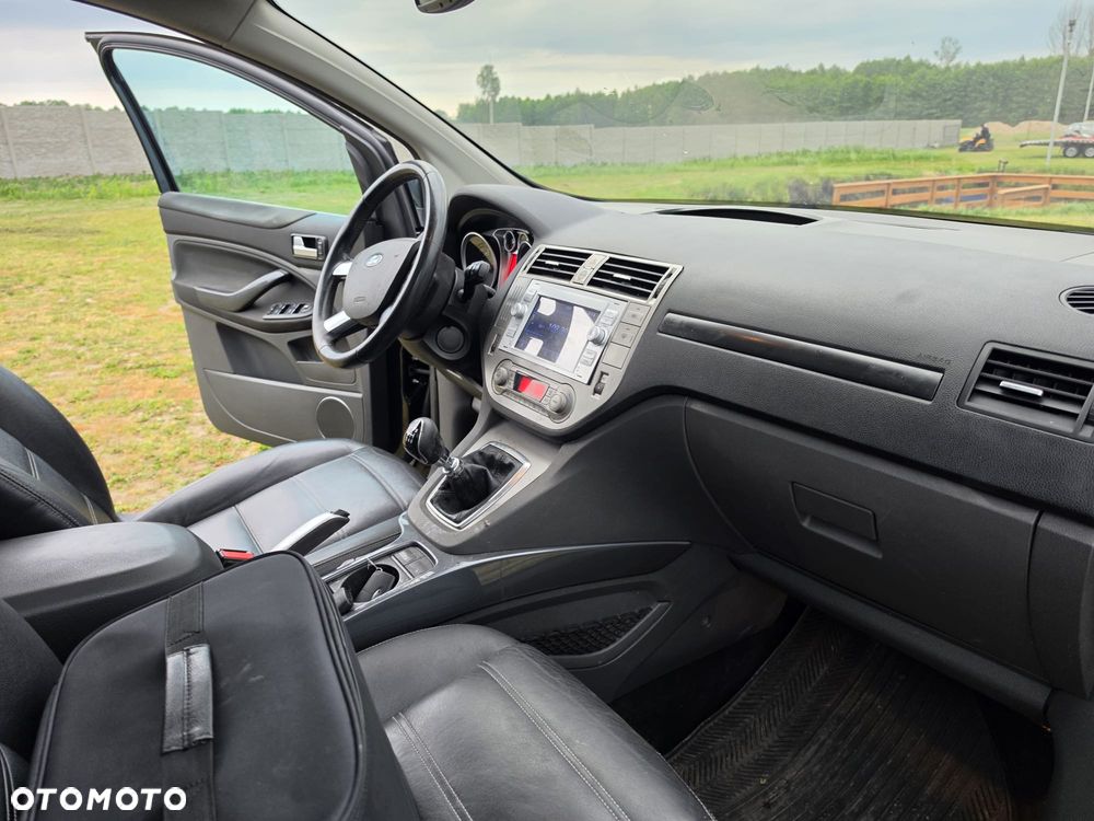 Ford Kuga 2.0 TDCi 2x4 Titanium - 17