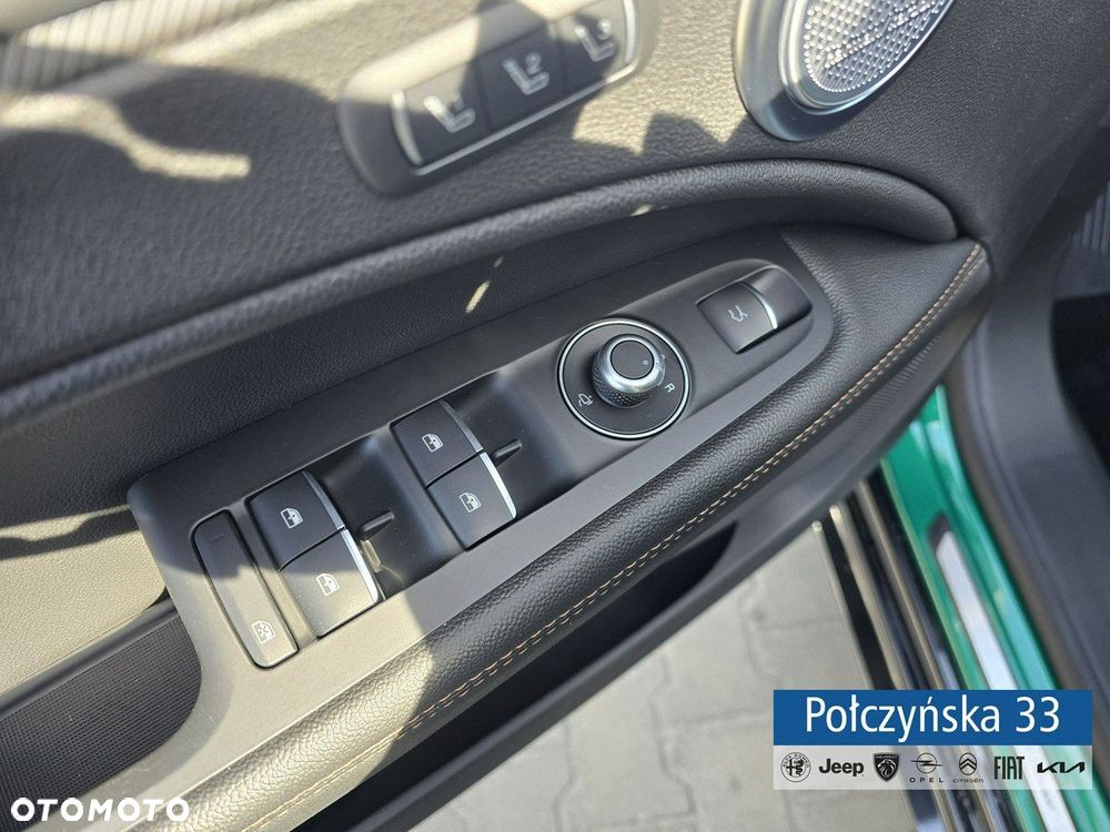 Alfa Romeo Stelvio - 13