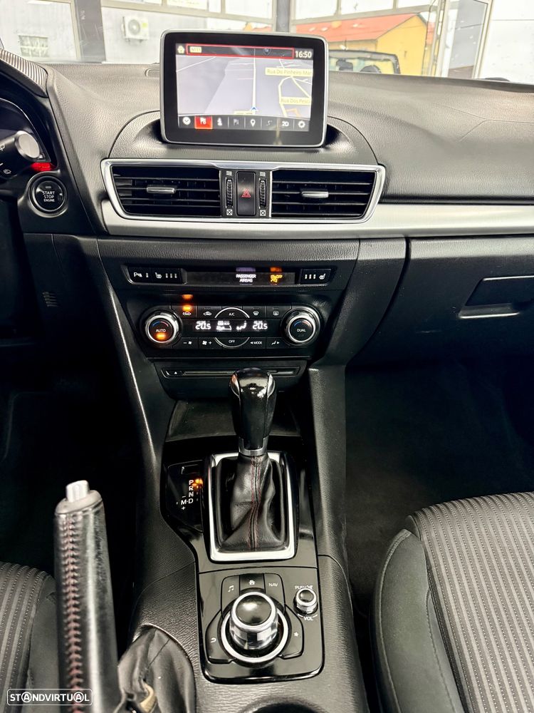 Mazda 3 Hatchback - 13